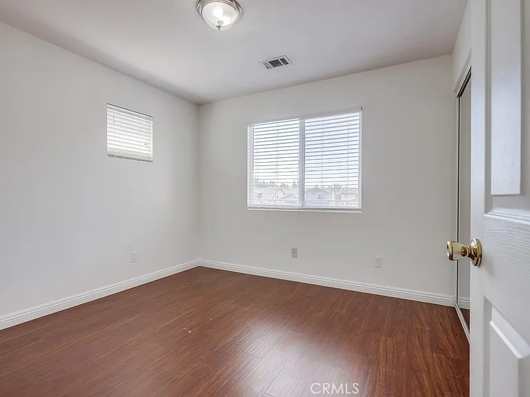 321 Riley Ct — Photo 44