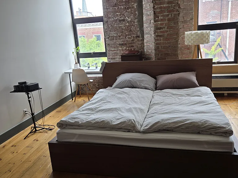 294 Graham Ave #2F — Photo 2
