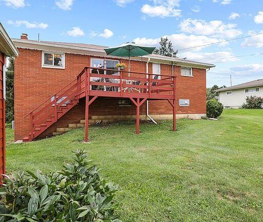 4th image of 820 Fieldson Dr