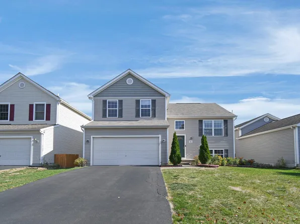 802 Holly Farms Dr, Blacklick, OH 43004