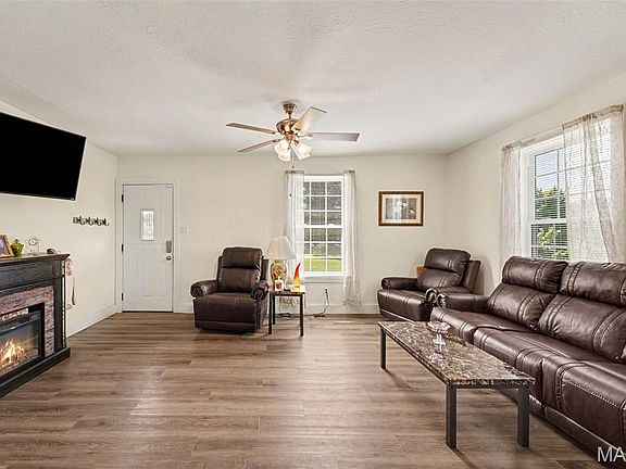 3rd image of 6271 Cedar Hill Rd