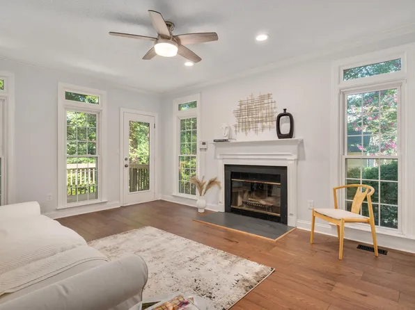 113 Sanair Ct, Apex, NC 27502