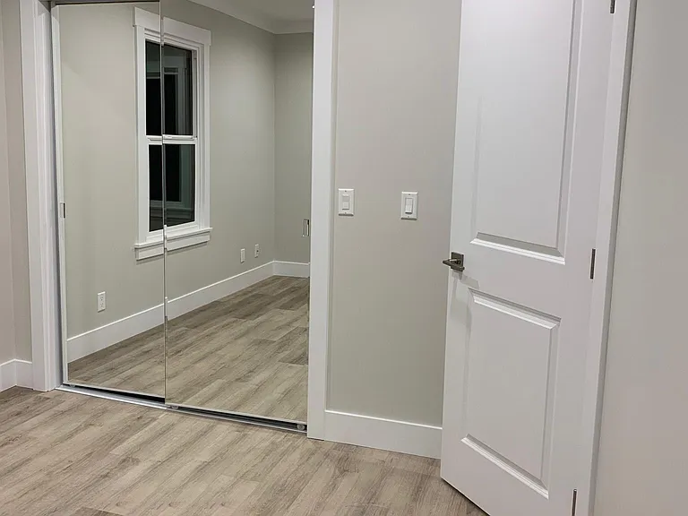 147 W Gladstone St — Photo 17