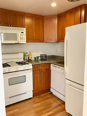 Rented by Highline Residential | media 9