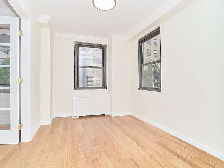 401 E 89th St #4N — Photo 6
