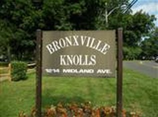 180 Lawrence Park Ter, Yonkers, NY 10708