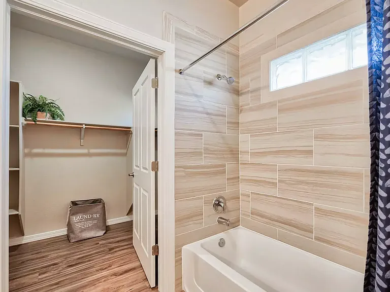 The Flats at Ridgeview — Photo 33