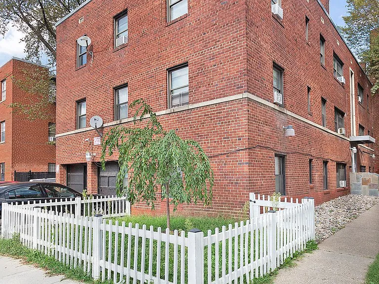 1631 6th St NW #12 — Photo 22