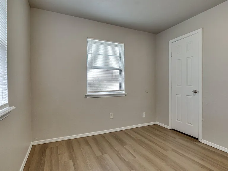 1005 SW 63rd St — Photo 29