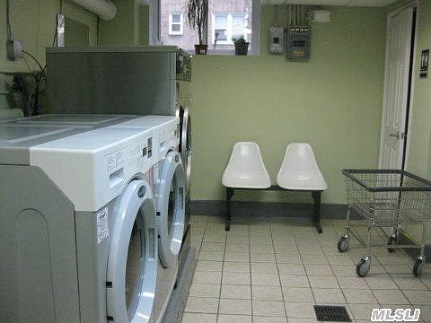 3rd image of 34 Cathedral Ave APT 3B