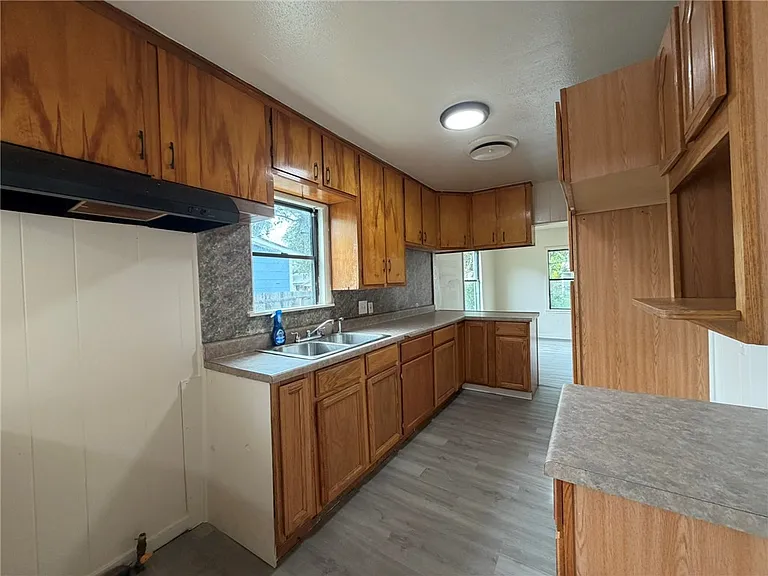 2041 Harvard St — Photo 9
