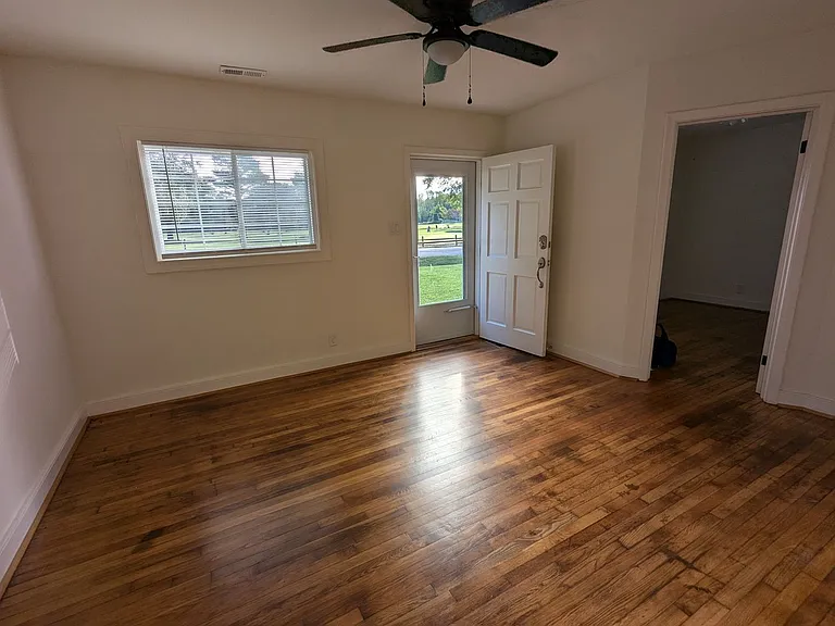 6018 Club Rd #B — Photo 4