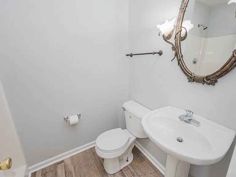 212 Forest Park Dr — Photo 10