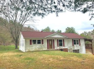 1856 Mahogany Rock Rd, Sparta, NC 28675