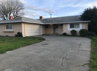 2040 Florin Rd, Sacramento, CA 95822