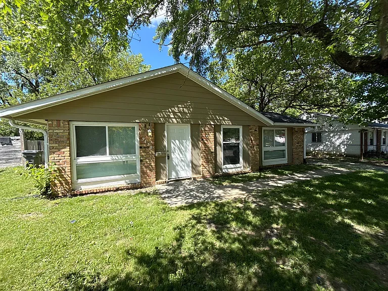 9438 Conried Dr — Photo 2