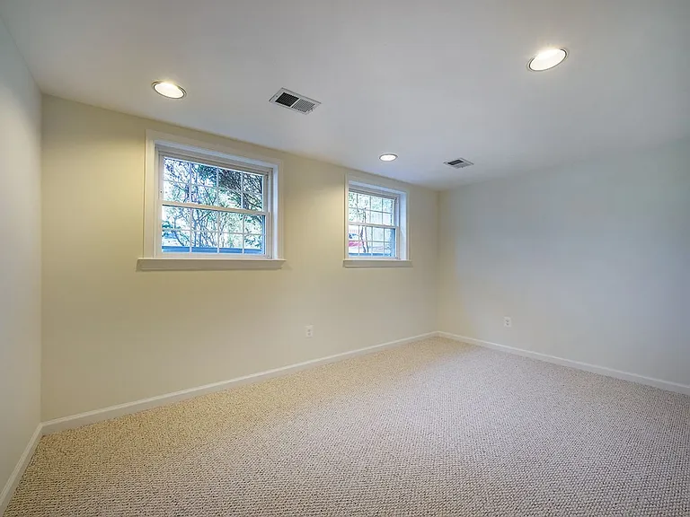 2702 Navarre Dr — Photo 29