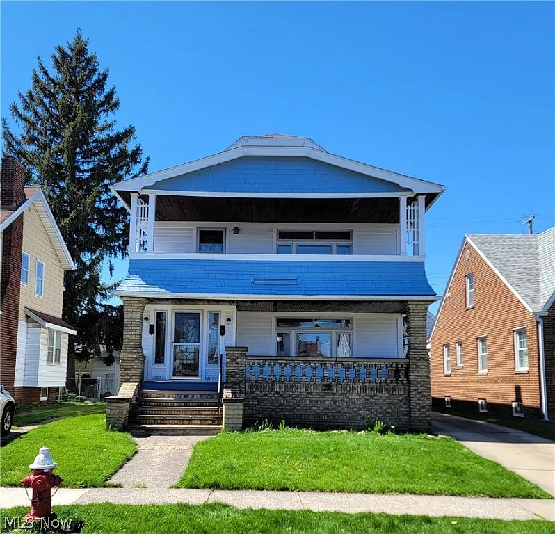 2054 Wyandotte Ave photo 1