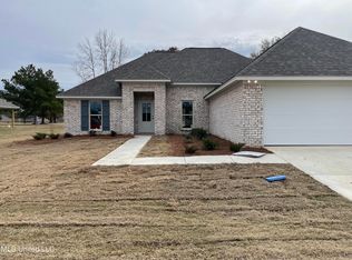563 Patrick Farms Dr, Pearl, MS 39208