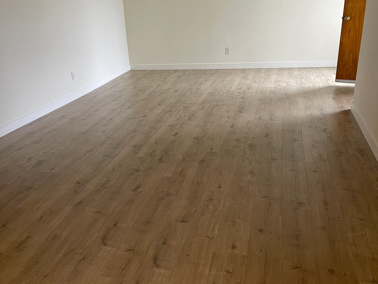 2 bed, 975 sqft, $2,750 — Photo 2