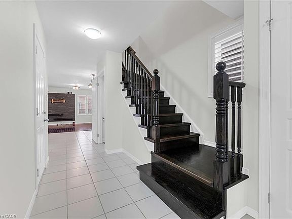 3rd image of 183 Penny Ln