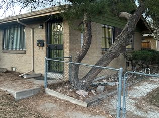 1223 Akron St, Aurora, CO 80010
