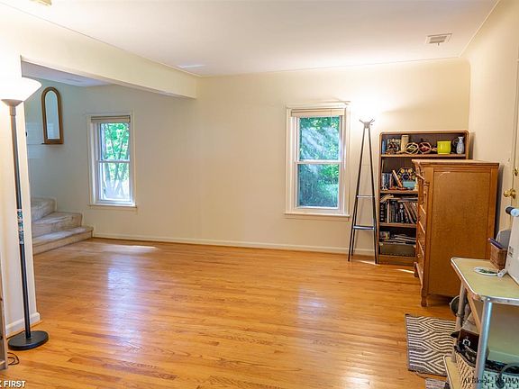 4th image of 1875 Lafayette Ave