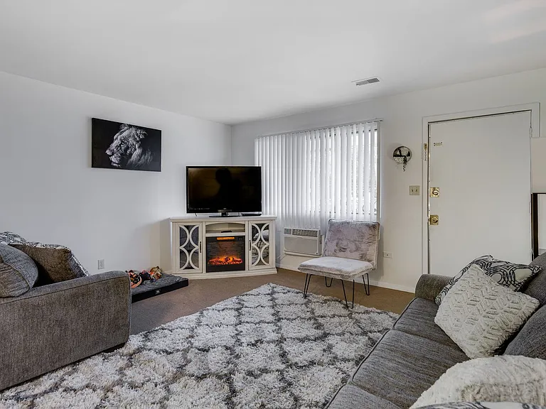 6423 Kennedy Ave — Photo 2