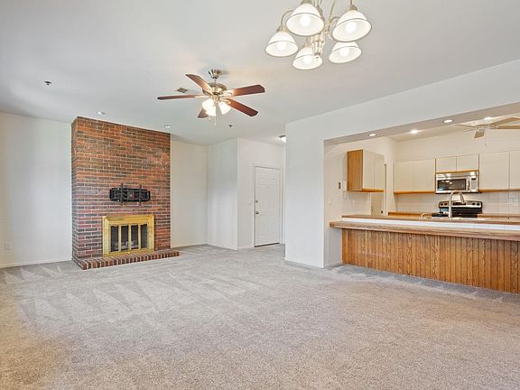 5th image of 4501 Regency Dr #H