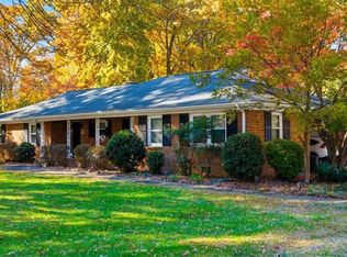 1613 Westridge Rd, Greensboro, NC 27410