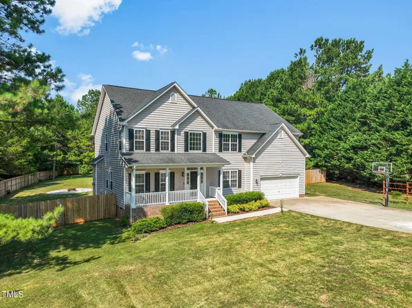 1704 Old Carriage Ct, Haw River, NC 27258