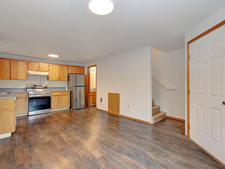 8601 NE 21st St #D — Photo 4