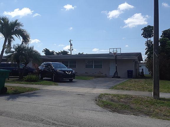 3rd image of 1260 NE 173rd St