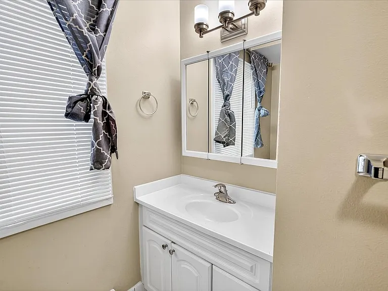 5726 Russett Rd — Photo 19