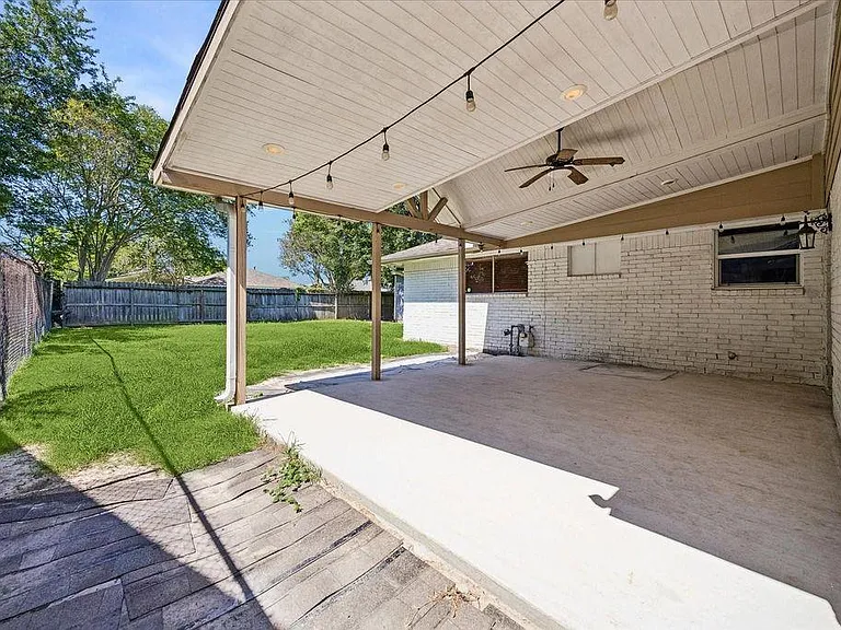 1526 Diplomat Way — Photo 9