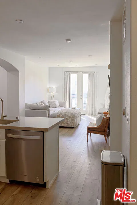1 bed, 1.0 bath, 900 sqft, $2,750 — Photo 2