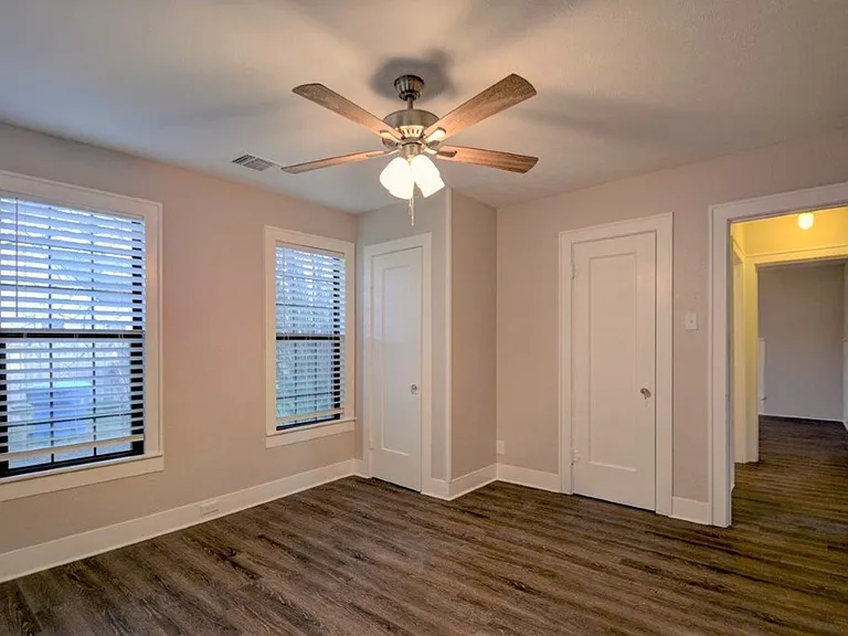 1707B E Main St — Photo 19