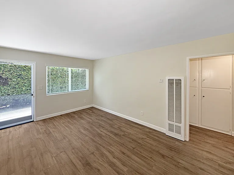 4835 Niagara Ave #2 — Photo 3