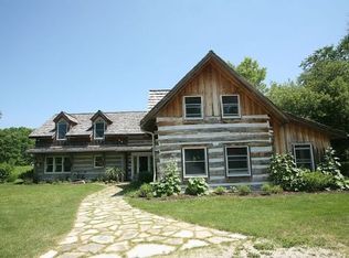 5572 Donegal Rd, Hubertus, WI 53033