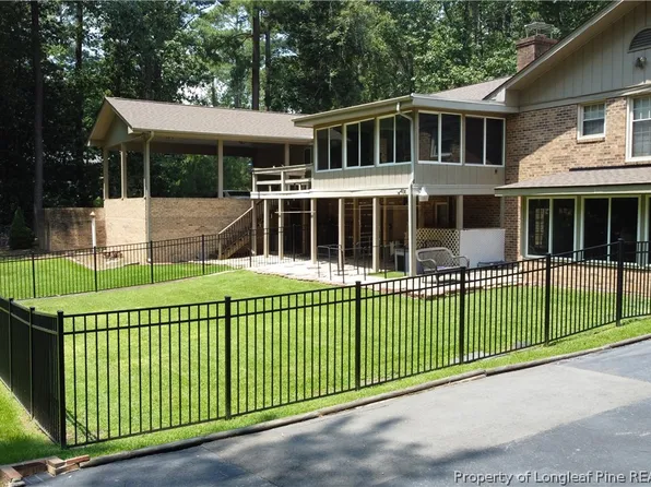 607 Pineknoll Dr, Sanford, NC 27330