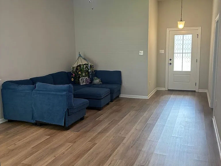 137 Keaton Ct — Photo 7