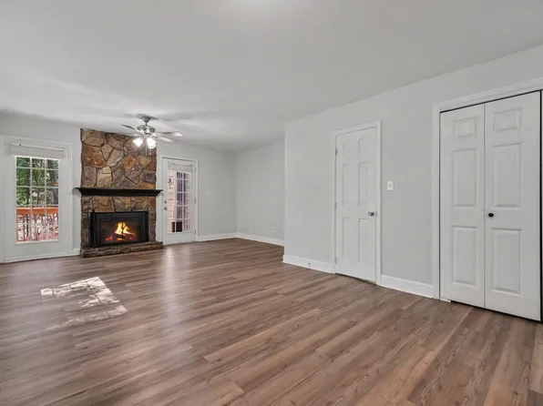 913 Hearthridge Ct APT A, Raleigh, NC 27609