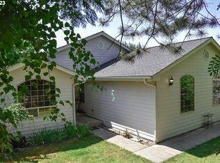 1376 Cedar Ridge Ct, Roseburg, OR
