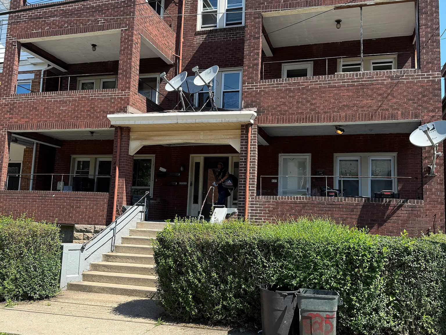 2 bed, 1.0 bath, $1,555 — Photo 1