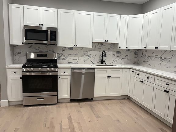2nd image of 2840 W Girard Ave Floor 3