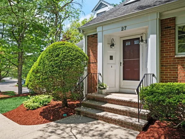 27 Fuller Pond Rd #26, Middleton, MA 01949