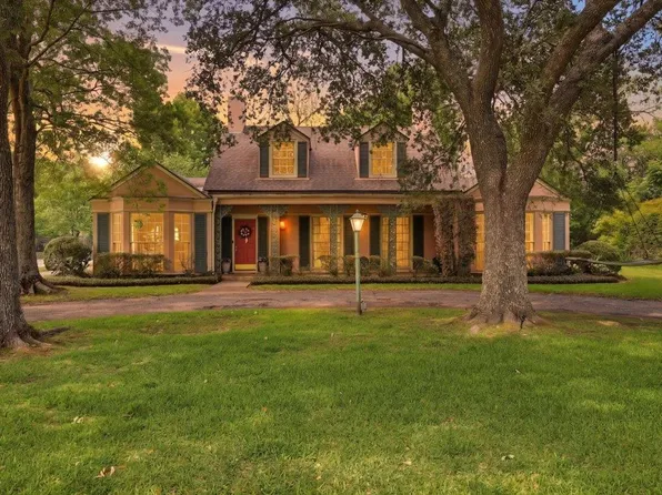 120 N Caldwood Dr, Beaumont, TX 77707