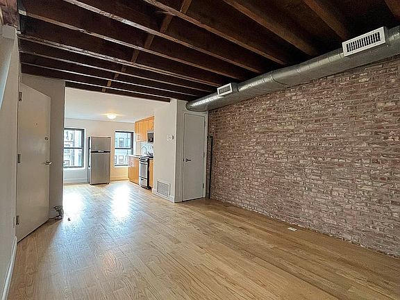 5th image of 53 Douglass St APT 3