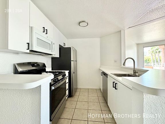 2nd image of 7370 Hawthorn Ave #202A