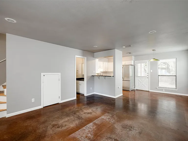 403 W Elizabeth St #B — Photo 16